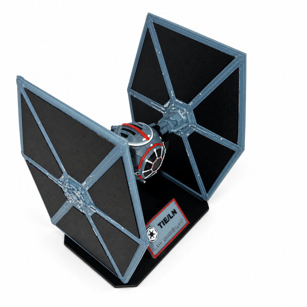 Imperial Pursuit – TIE/LN Starfighter Display Model